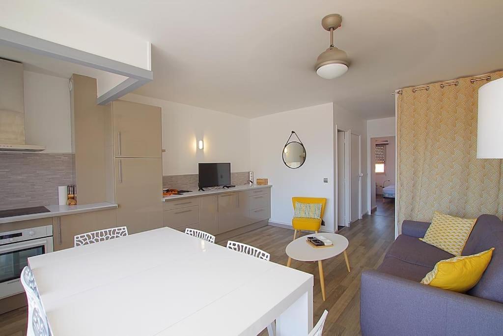 Appartement Calme Et Moderne Avec Vue Mer 74 Canet-en-Roussillon Kültér fotó