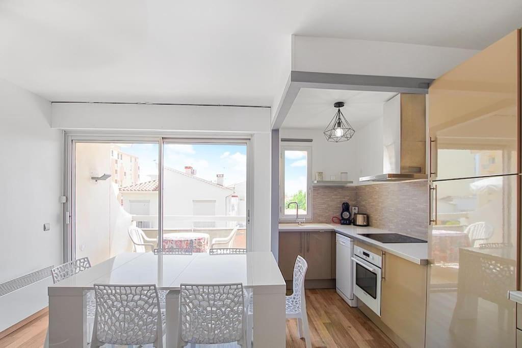 Appartement Calme Et Moderne Avec Vue Mer 74 Canet-en-Roussillon Kültér fotó