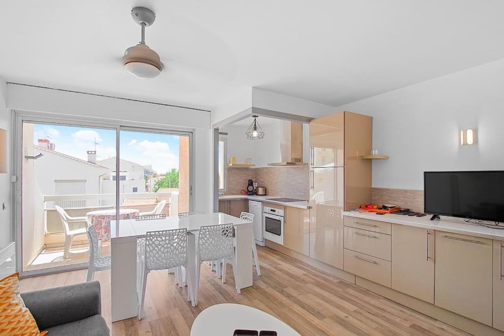 Appartement Calme Et Moderne Avec Vue Mer 74 Canet-en-Roussillon Kültér fotó